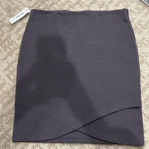 NWT aritzia primrose skirt